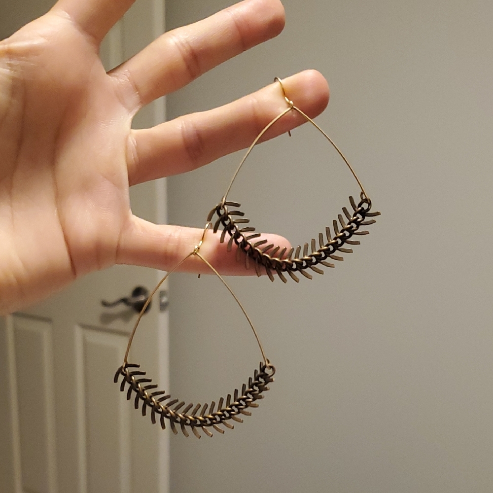 Antique Gold Fishbone Earrings